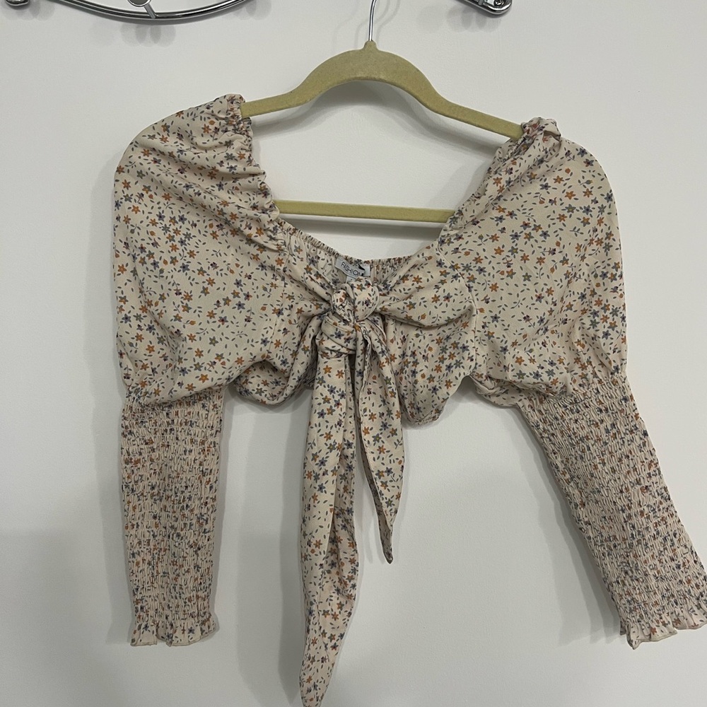 Fashion nova crop top